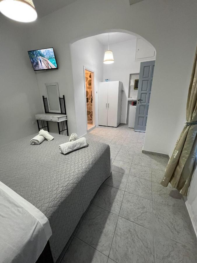 Zolfo Antico Beach Apartment Perissa Esterno foto