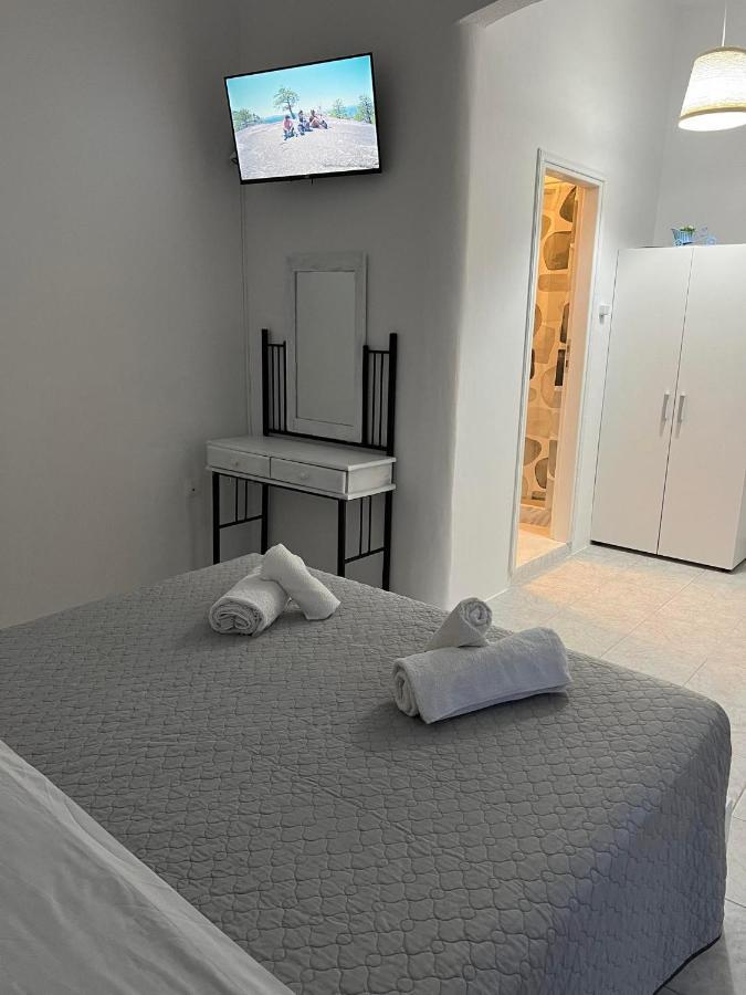 Zolfo Antico Beach Apartment Perissa Esterno foto
