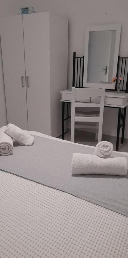 Zolfo Antico Beach Apartment Perissa Esterno foto